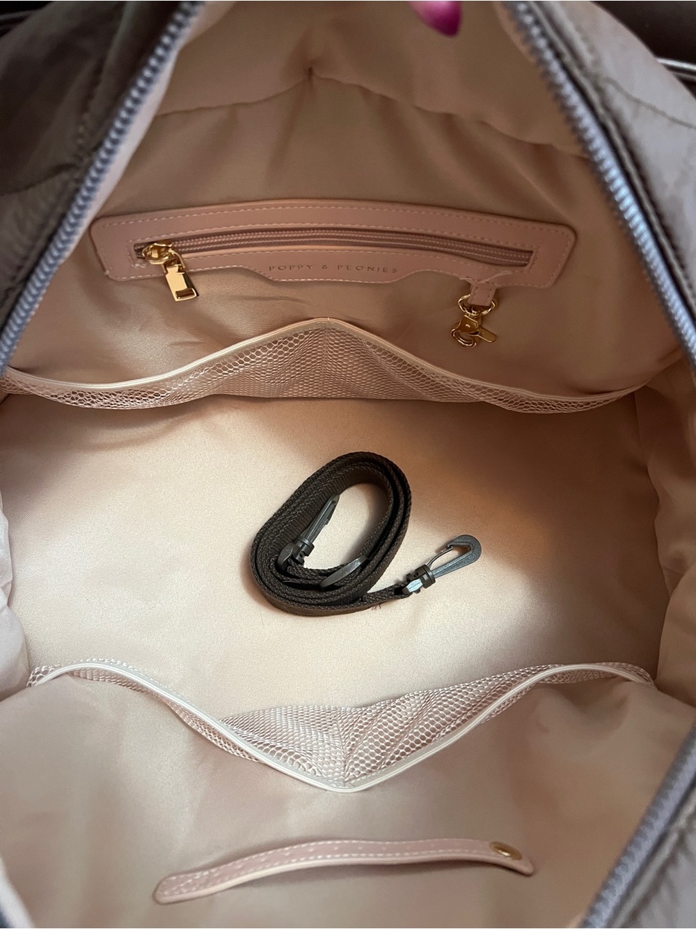 Poppy & Peonies Quilted Voyager Weekender Travel Bag Gym Carry-On in Espresso - Picture 14 of 15